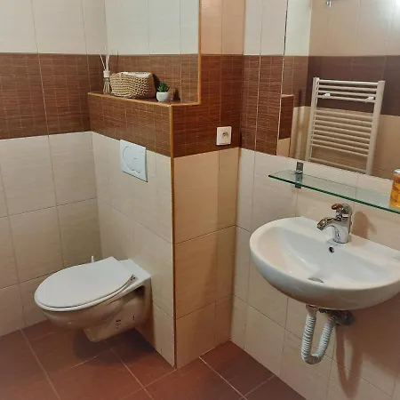 Velký Cihlarka Pro Až 17 Osob * Černý Dŭl